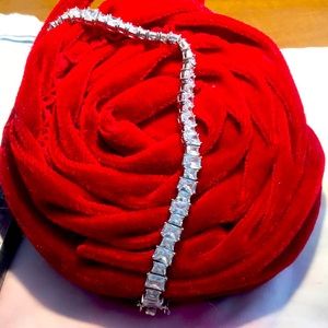 Sterling silver cz bracelet 7.5 in.